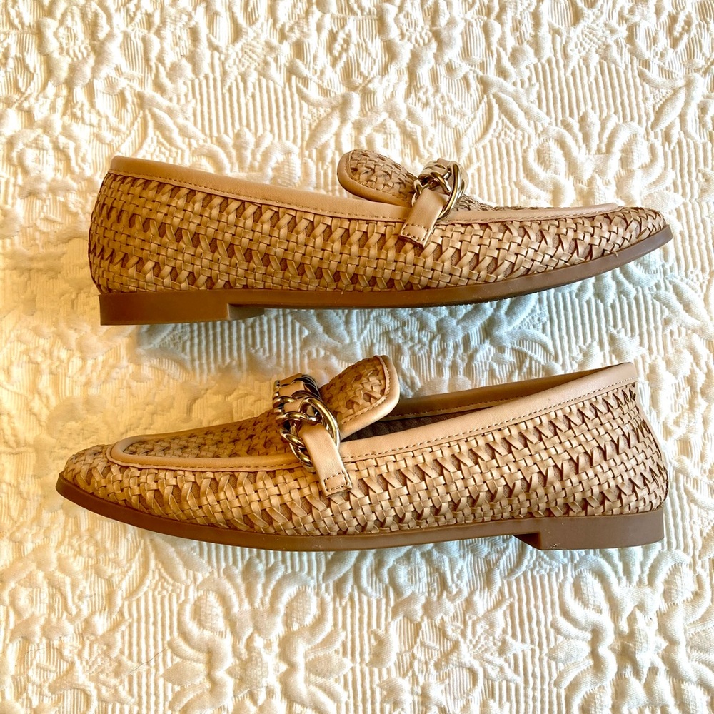 Steve Madden Tan Chain Loafers Flats - Picture 2 of 13
